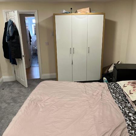 Double Bed Room Theobald Street Borehamwood Exterior foto